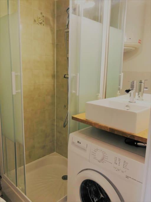 Studio Cabine Climatise 800 M De La Plage Et Des Commerces Bormes-les-Mimosas Luaran gambar
