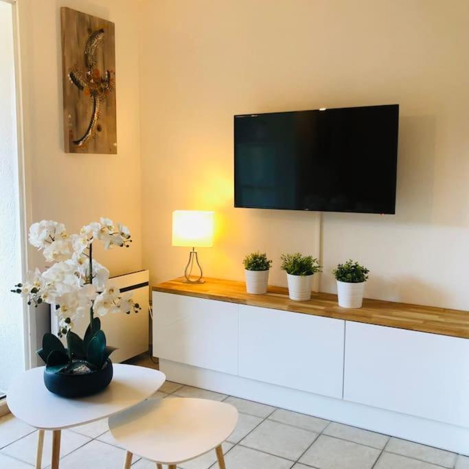Studio Cabine Climatise 800 M De La Plage Et Des Commerces Bormes-les-Mimosas Luaran gambar