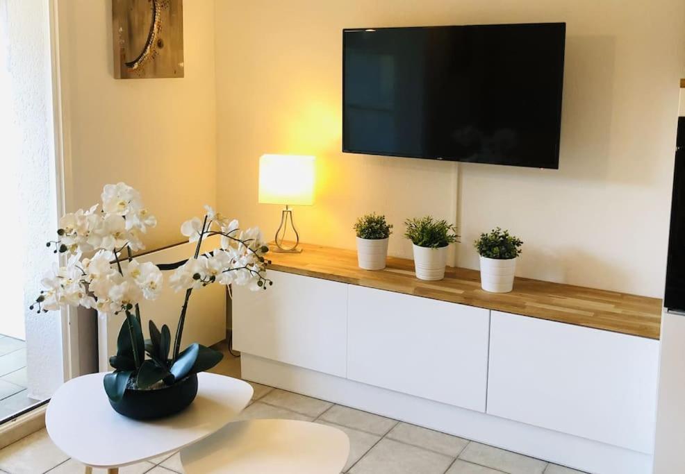 Studio Cabine Climatise 800 M De La Plage Et Des Commerces Bormes-les-Mimosas Luaran gambar