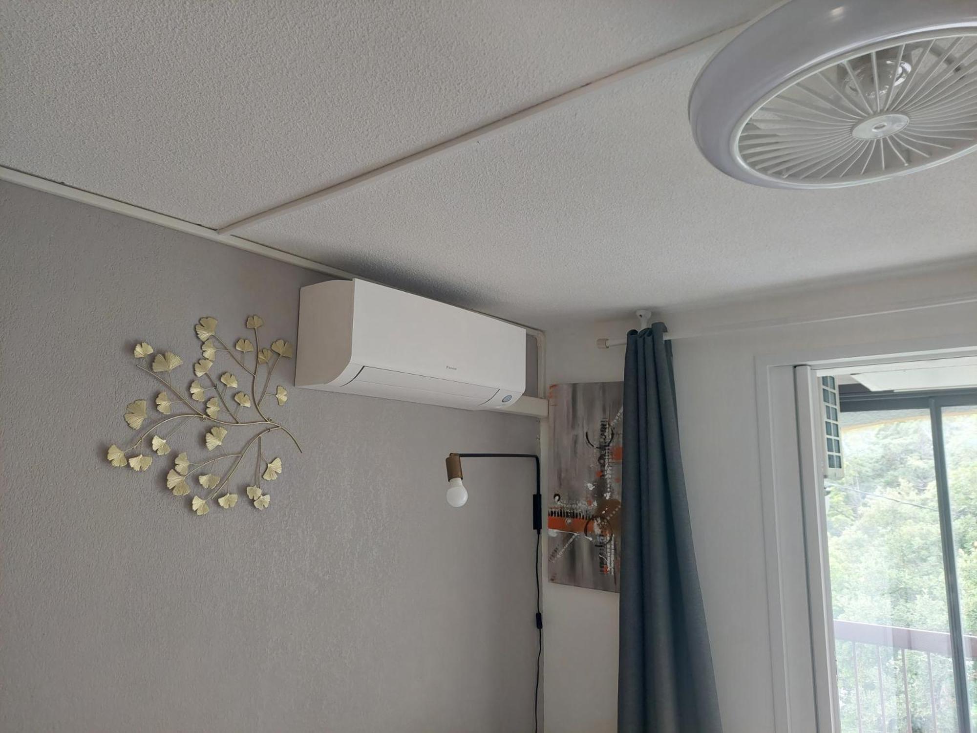 Studio Cabine Climatise 800 M De La Plage Et Des Commerces Bormes-les-Mimosas Luaran gambar